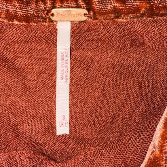Free People Vivienne Velvet Cinched Mini Skirt Sz 8 in Rust Excellent Condition - Picture 5 of 5
